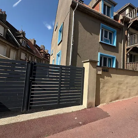 Sauna Commun Et Privee A 50 M De La Plage- Parking Prive, Salle De Bain Et Cuisine Commune