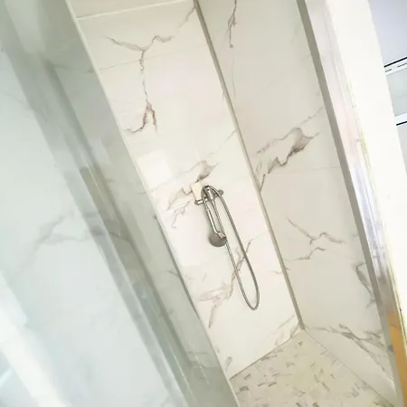 Sauna Commun Et Privee A 50 M De La Plage- Parking Prive, Salle De Bain Et Cuisine Commune 公寓 勒波泰勒